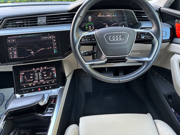 Used Audi Q8 e-tron 2020 for sale - 74723429: Photo 12