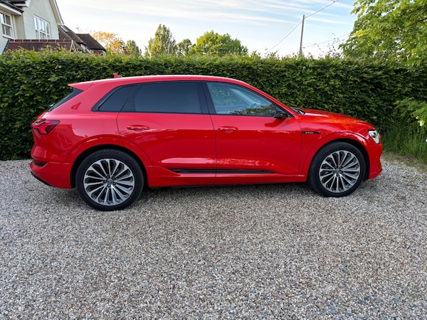 Used Audi Q8 e-tron 2020 for sale - 74723429: Photo 4