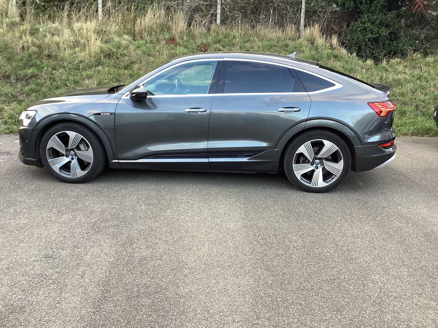 Used Audi e-tron 2021 for sale - 75899783: Photo 8