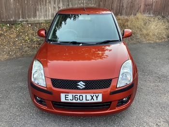 Used Suzuki Swift 2010 for sale - 79531965: Photo