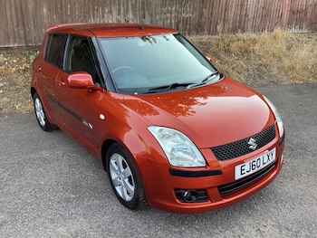 Used Suzuki Swift 2010 for sale - 79531965: Photo
