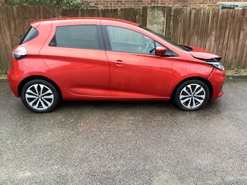 Used Renault Zoe 2020 for sale - 77701167: Photo