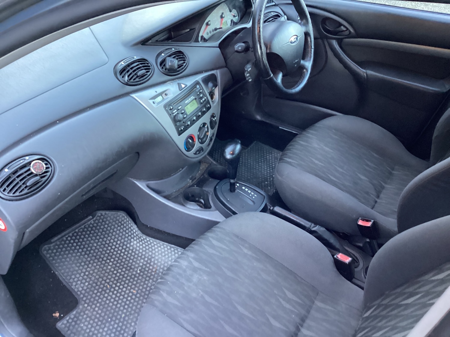 Used Ford Focus 2004 for sale - 76369529: Photo 9