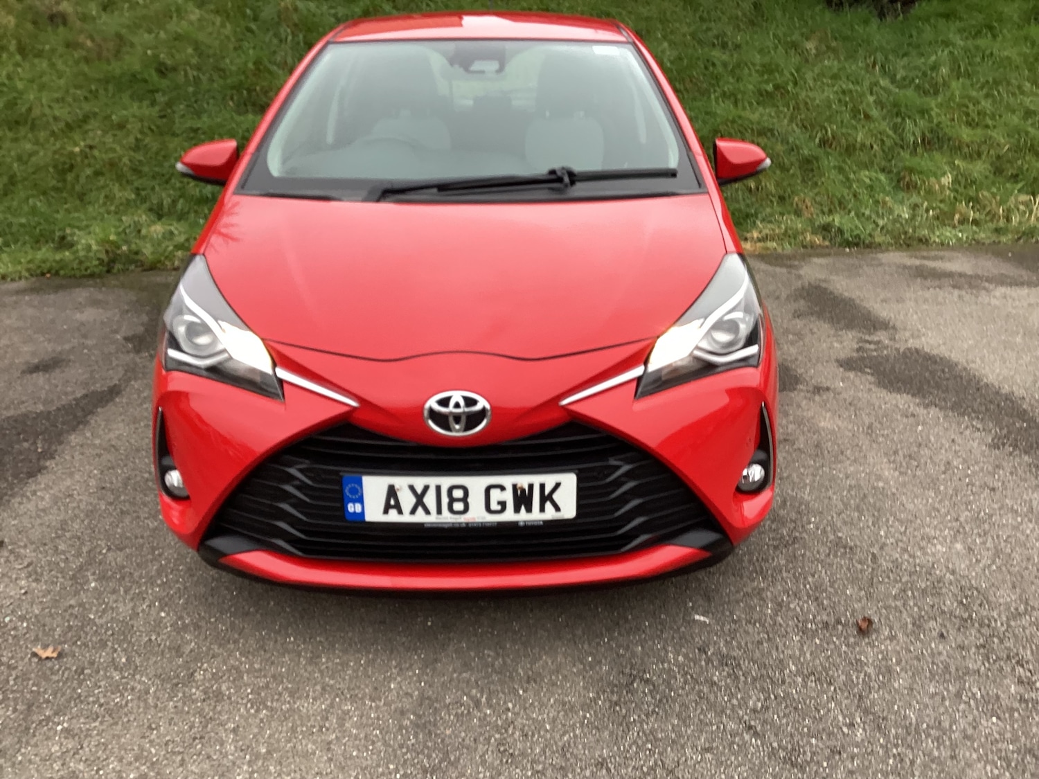 Used Toyota Yaris 2018 for sale - 77792977: Photo 2
