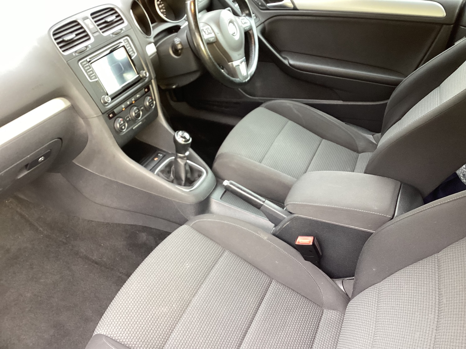 Used Volkswagen Golf 2016 for sale - 76571052: Photo 9