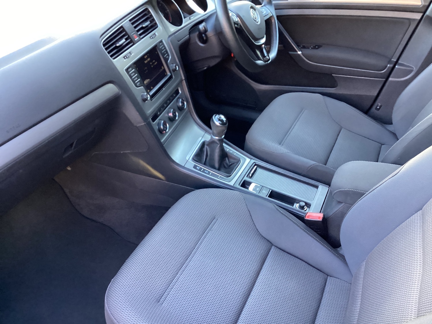 Used Volkswagen Golf 2016 for sale - 76369518: Photo 9