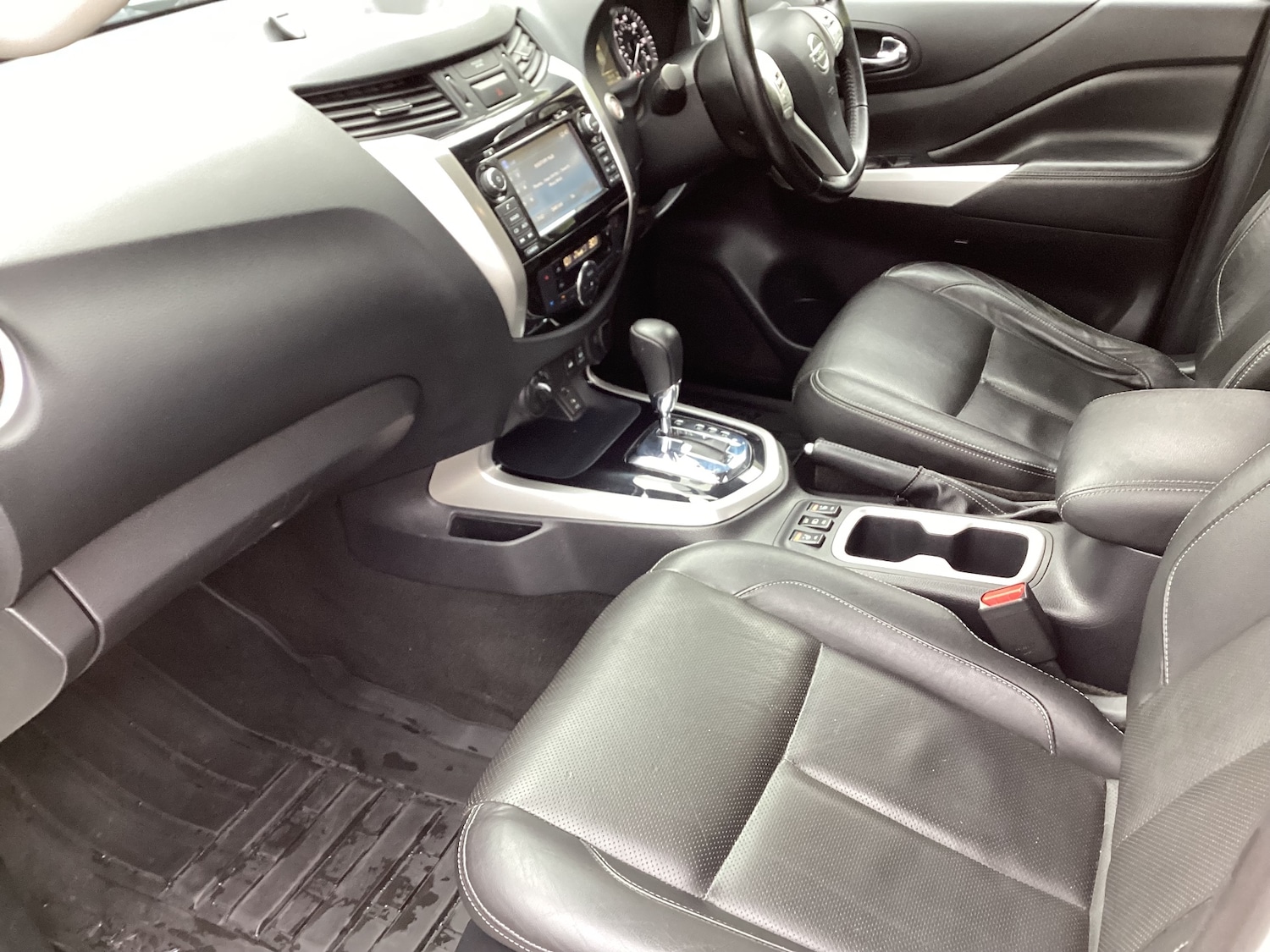 Used Nissan Navara 2018 for sale - 76547969: Photo 8