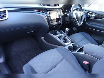 Used Nissan Qashqai 2016 for sale - 76617981: Photo