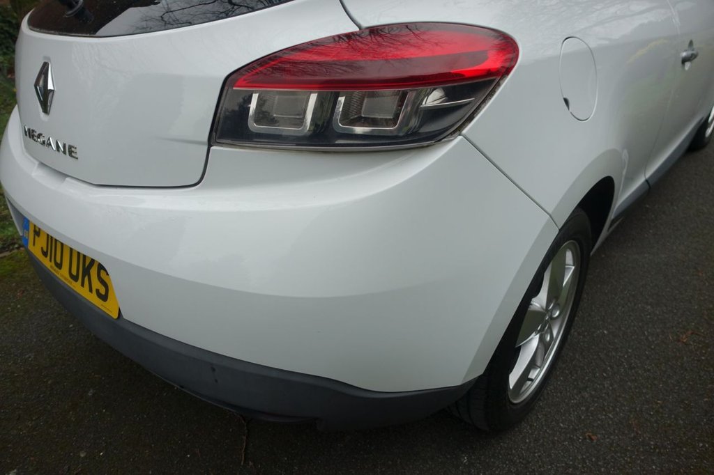 Used Renault Megane 2010 for sale - 77820766: Photo 10