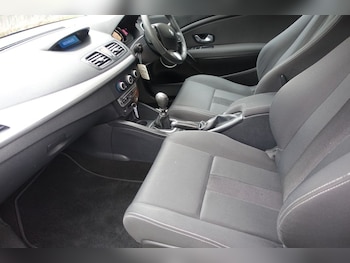 Used Renault Megane 2010 for sale - 77820766: Photo