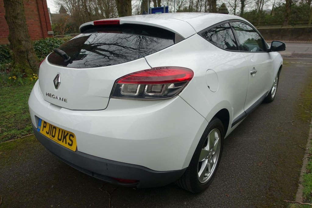 Used Renault Megane 2010 for sale - 77820766: Photo 8