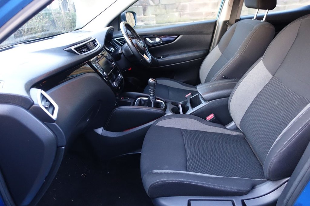 Used Nissan Qashqai 2018 for sale - 77953223: Photo 2