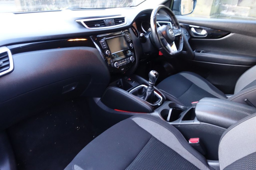 Used Nissan Qashqai 2018 for sale - 77953223: Photo 4