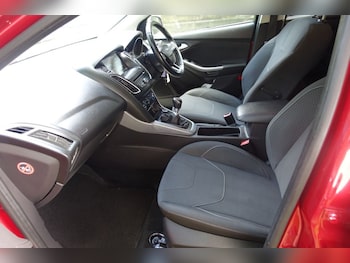 Used Ford Focus 2015 for sale - 79022208: Photo