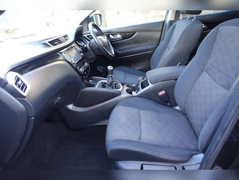 Used Nissan Qashqai 2015 for sale - 76617937: Photo