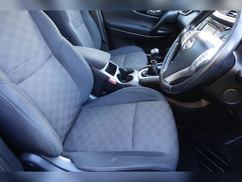 Used Nissan Qashqai 2015 for sale - 76617937: Photo