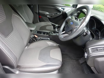 Used Ford Focus 2015 for sale - 79370992: Photo