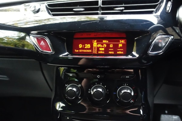 Used Citroen DS3 2015 for sale - 76202943: Photo 6