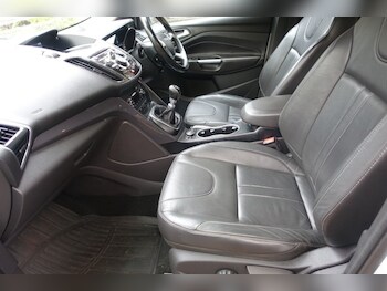 Used Ford Kuga 2015 for sale - 77327752: Photo