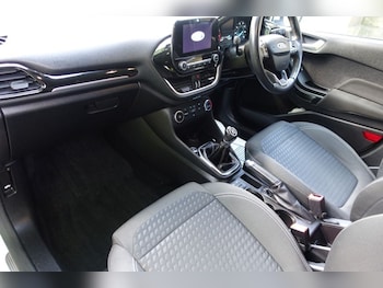 Used Ford Fiesta 2017 for sale - 79385206: Photo
