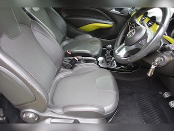 Used Vauxhall Adam 2017 for sale - 75560081: Photo