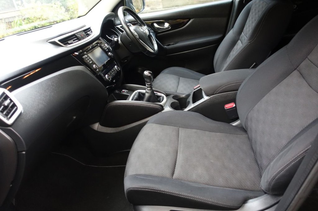 Used Nissan Qashqai 2015 for sale - 76950090: Photo 2