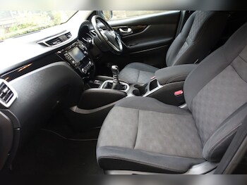 Used Nissan Qashqai 2015 for sale - 76950090: Photo