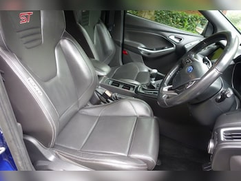 Used Ford Focus 2015 for sale - 75642575: Photo