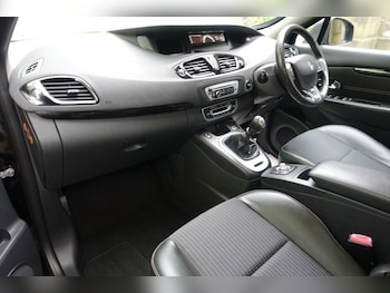 Used Renault Scenic 2016 for sale - 78631587: Photo