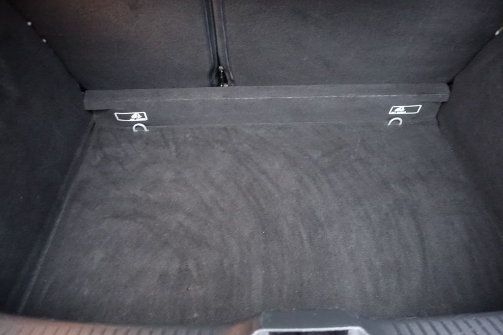 Used Renault Clio 2015 for sale - 77276494: Photo 18