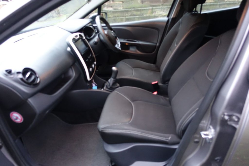 Used Renault Clio 2015 for sale - 77276494: Photo 2