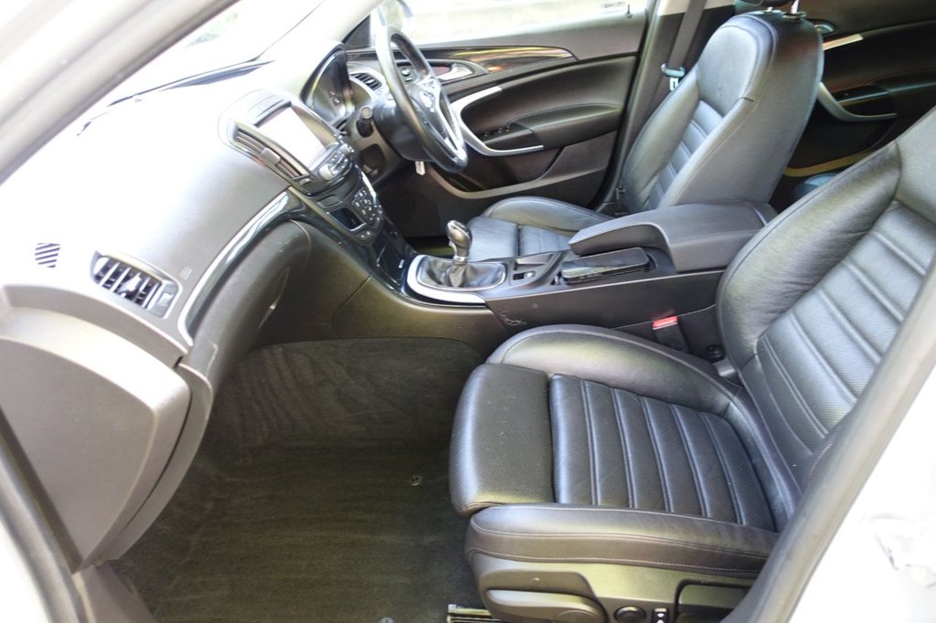 Used Vauxhall Insignia 2015 for sale - 76223285: Photo 2