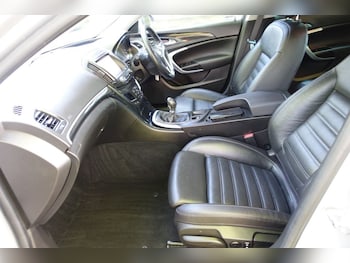 Used Vauxhall Insignia 2015 for sale - 76223285: Photo 2