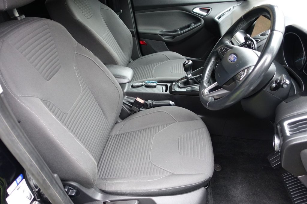 Used Ford Focus 2017 for sale - 77436835: Photo 3