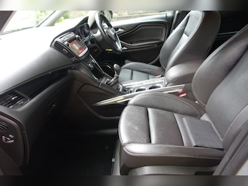 Used Vauxhall Zafira Tourer 2017 for sale - 75347604: Photo