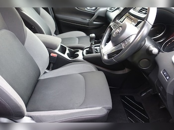 Used Nissan Qashqai 2018 for sale - 77370111: Photo