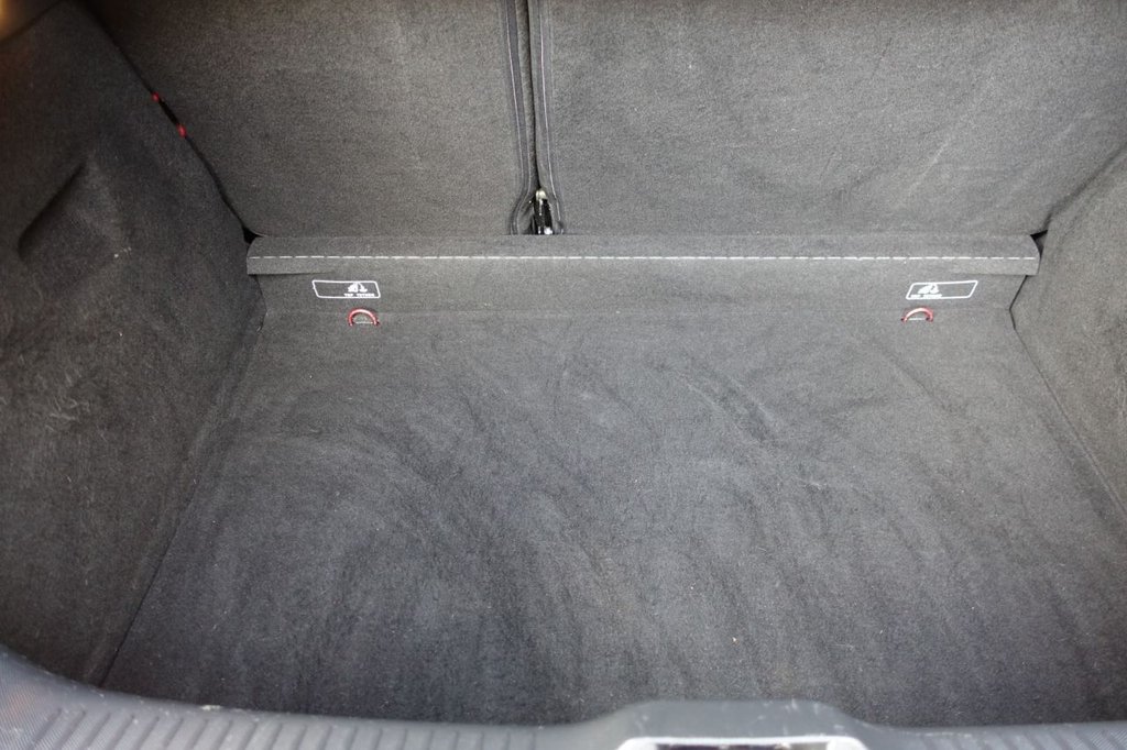 Used Renault Clio 2013 for sale - 76910388: Photo 18