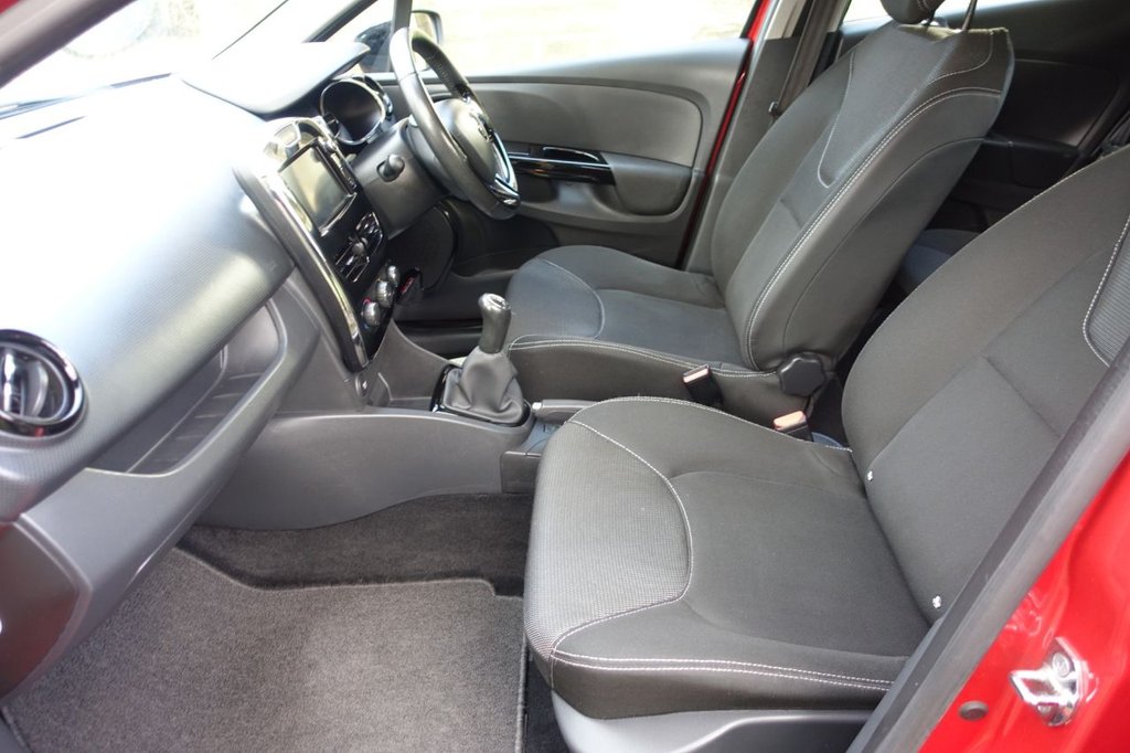 Used Renault Clio 2013 for sale - 76910388: Photo 2