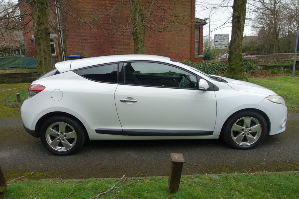 Used Renault Megane 2010 for sale - 77792322: Photo 11