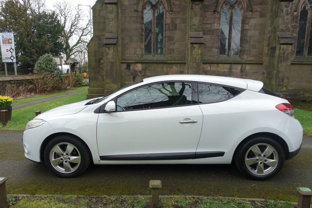 Used Renault Megane 2010 for sale - 77792322: Photo 12