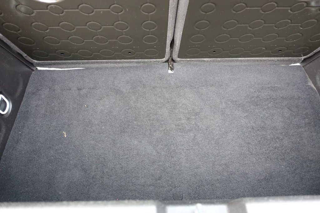 Used Vauxhall ADAM 2015 for sale - 76417538: Photo 16