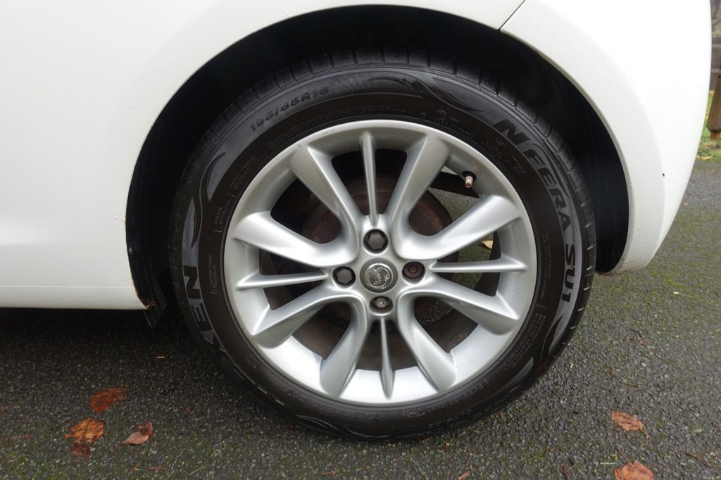 Used Vauxhall ADAM 2015 for sale - 76417538: Photo 23