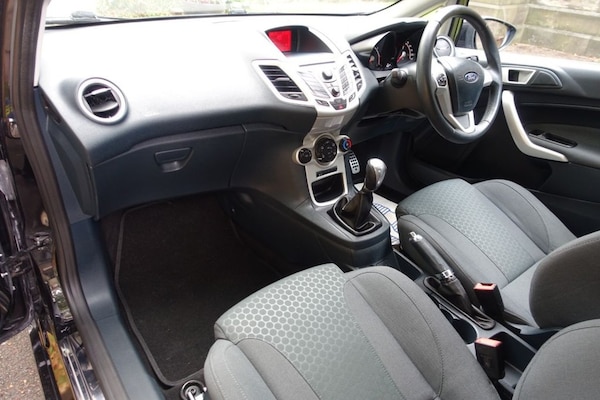 Used Ford Fiesta 2012 for sale - 76118711: Photo 4