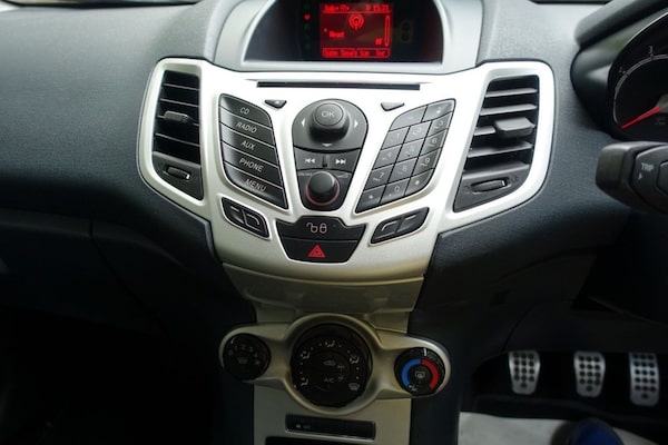Used Ford Fiesta 2012 for sale - 76118711: Photo 6
