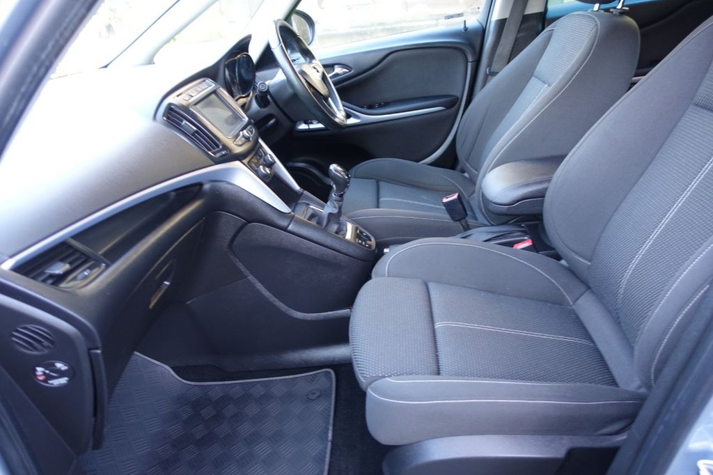 Used Vauxhall Zafira 2016 for sale - 77080562: Photo 2