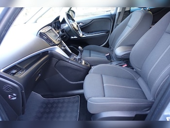 Used Vauxhall Zafira 2016 for sale - 77080562: Photo