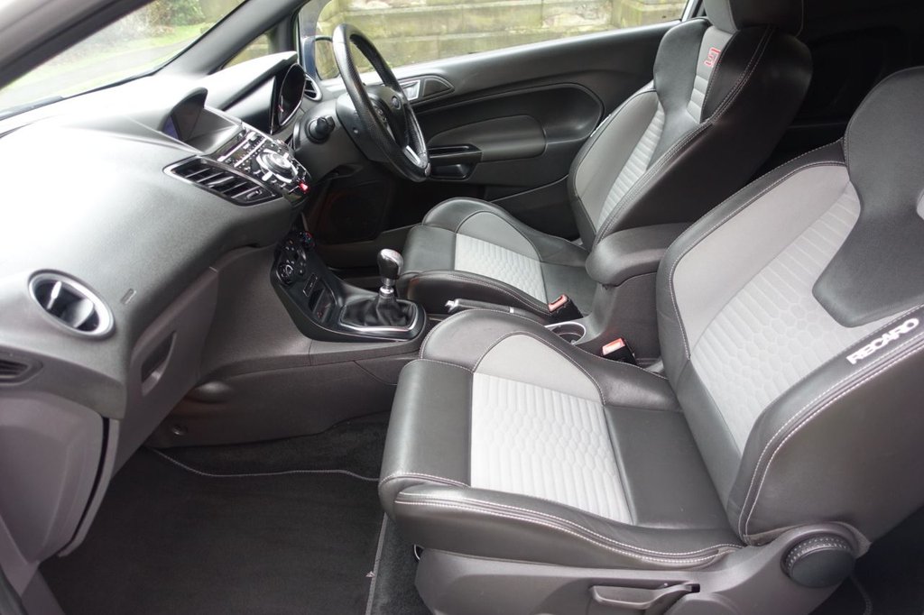 Used Ford Fiesta 2017 for sale - 77821530: Photo 2