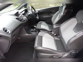 Used Ford Fiesta 2017 for sale - 77821530: Photo