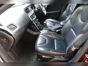 Used Volvo V40 2017 for sale - 79506645: Photo