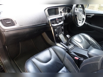 Used Volvo V40 2017 for sale - 79506645: Photo